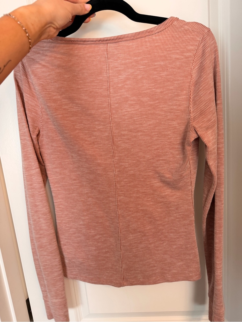 Universal Thread Women's Long-Sleeve Henley Top - Dusty Pink - Picture 3 of 3
